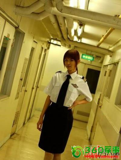日本女兵私下卖春曝光
